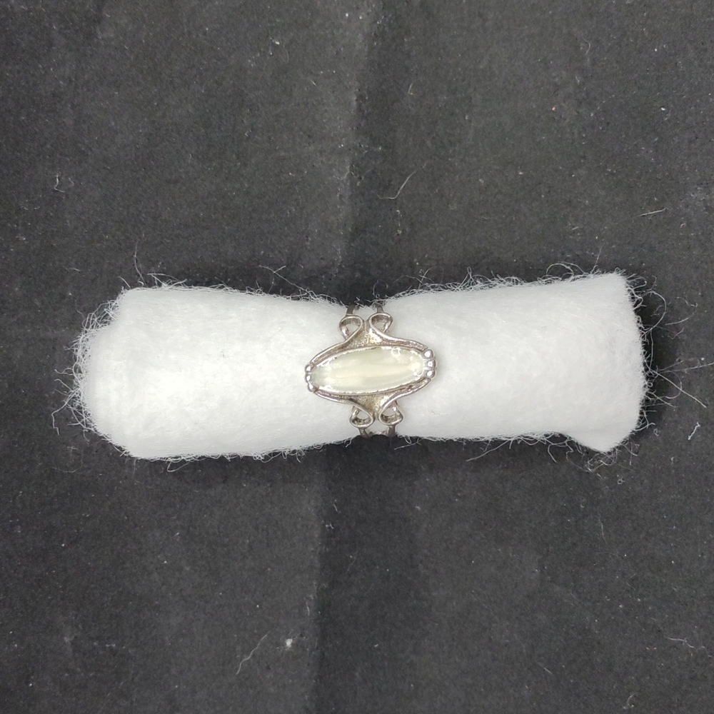Costume jewelry mother of pearl ring